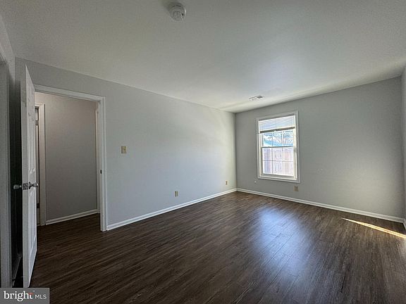 2nd image of 862 Quince Orchard Blvd APT 202