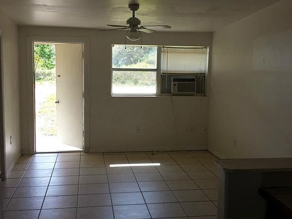 3rd image of 2421 Cannon St
