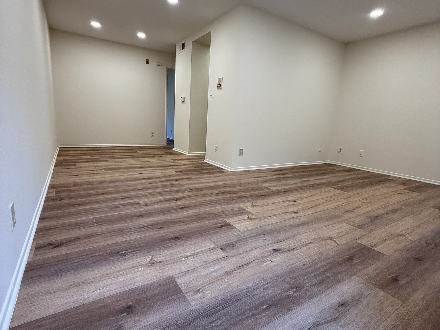 1 bed, 650 sqft, $1,950 — Photo 2