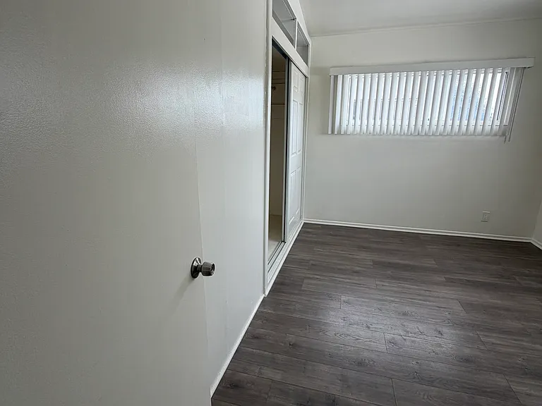 12004 Sylvester St #12004 — Photo 4