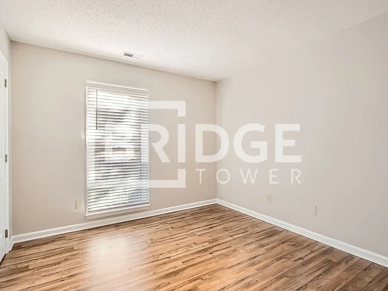 7201 Canyon Dr — Photo 16