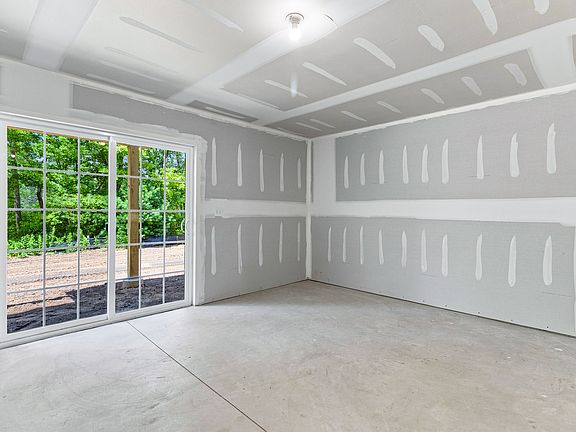 5th image of 203 Amston Rd #302