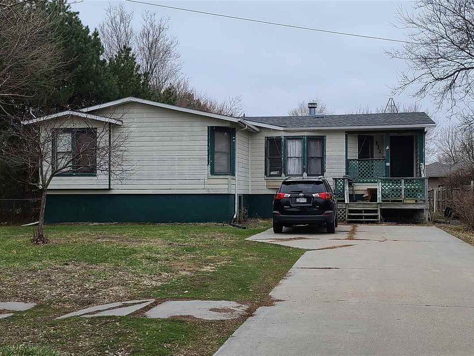1st image of 820 W 13th St