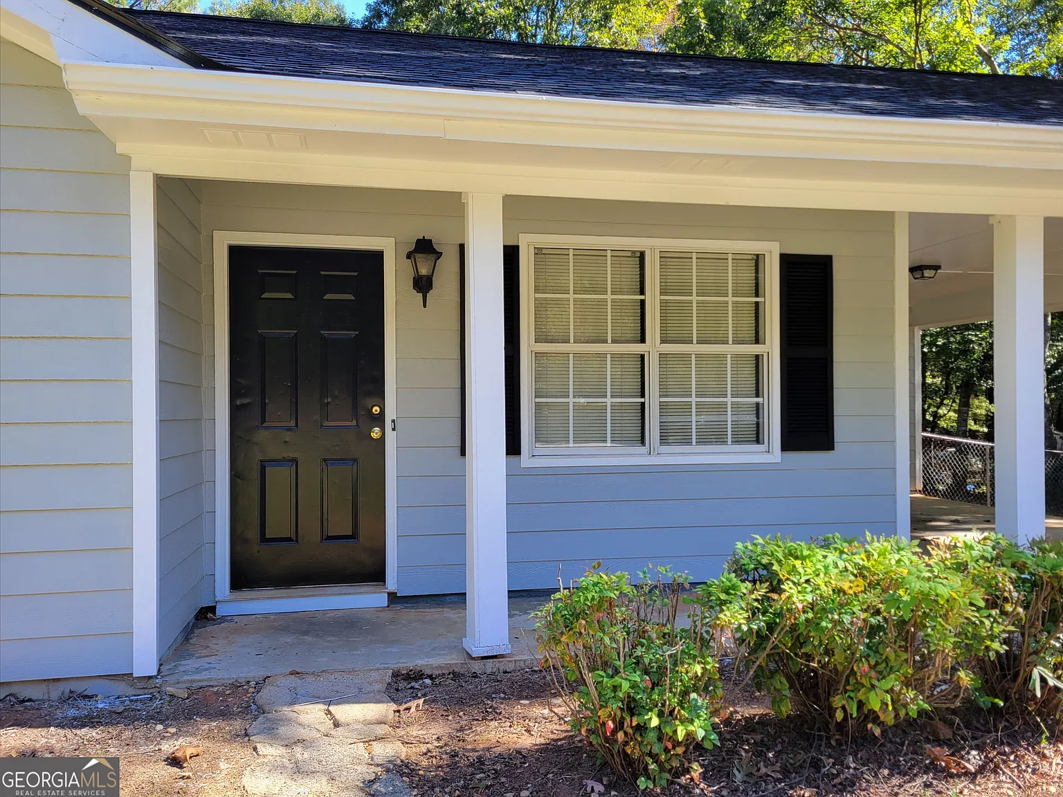 3 bed, 2.0 bath, 1100 sqft, $1,695 — Photo 2