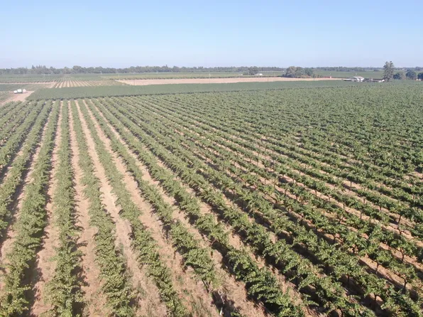 23181 N Davis Rd, Lodi, CA 95242