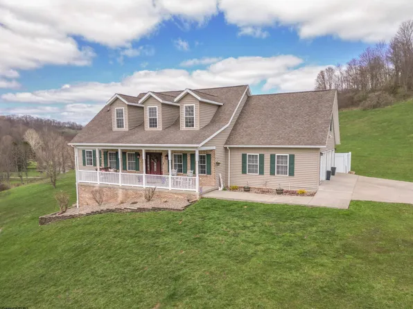 85 Krystal Lee Peterson Dr, Shinnston, WV 26431