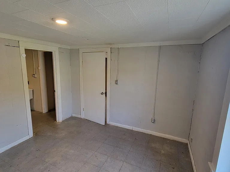 112 Tanyard Ave — Photo 5