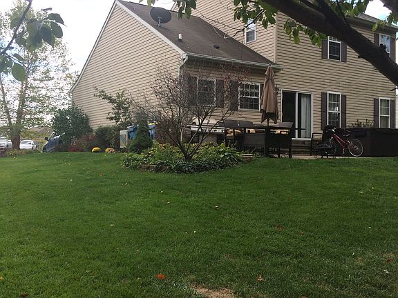 5th image of 6487 Riverbend Dr