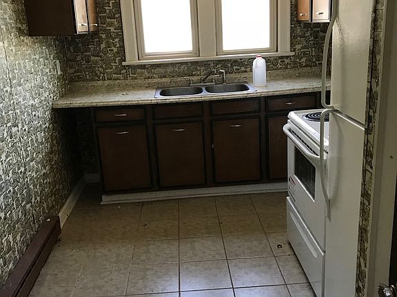 4th image of 146-148 Charles St #14902366