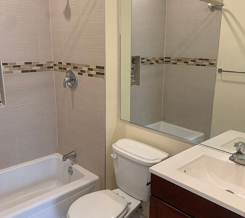 2nd image of 943 E 87th Pl #947-1/4
