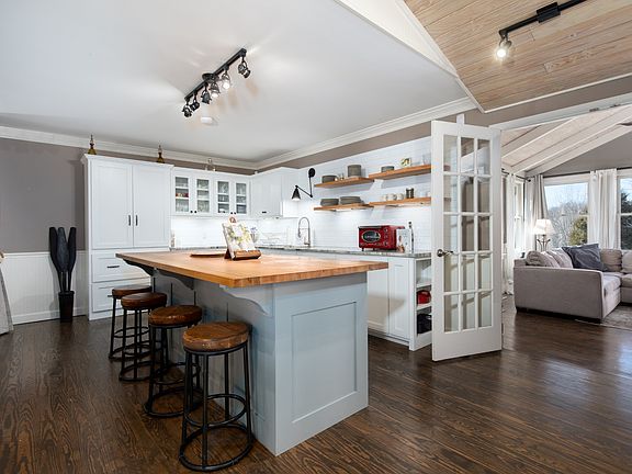 15th image of this home