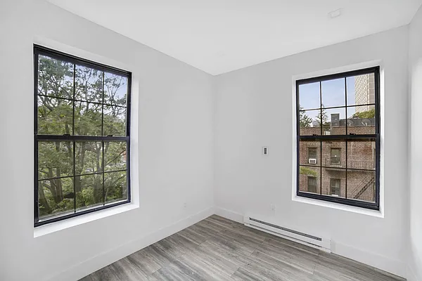 Rented by ERN Flats | media 31