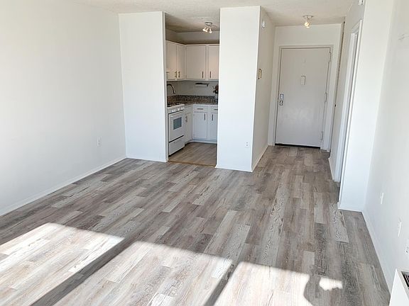 2nd image of 1225 Martha Custis Dr APT 605