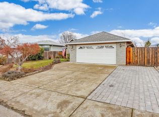 1182 Marilee St, Central Pt, OR 97502