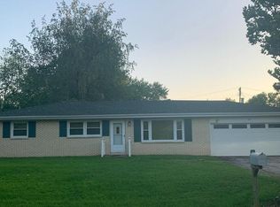 29 Cedar Dr, Fairview Heights, IL 62208