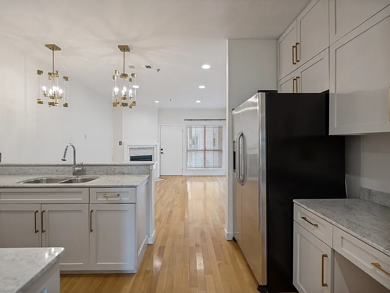 4111 Cole Ave #32 — Photo 7