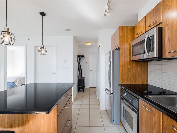 4th image of 1199 Seymour St #608