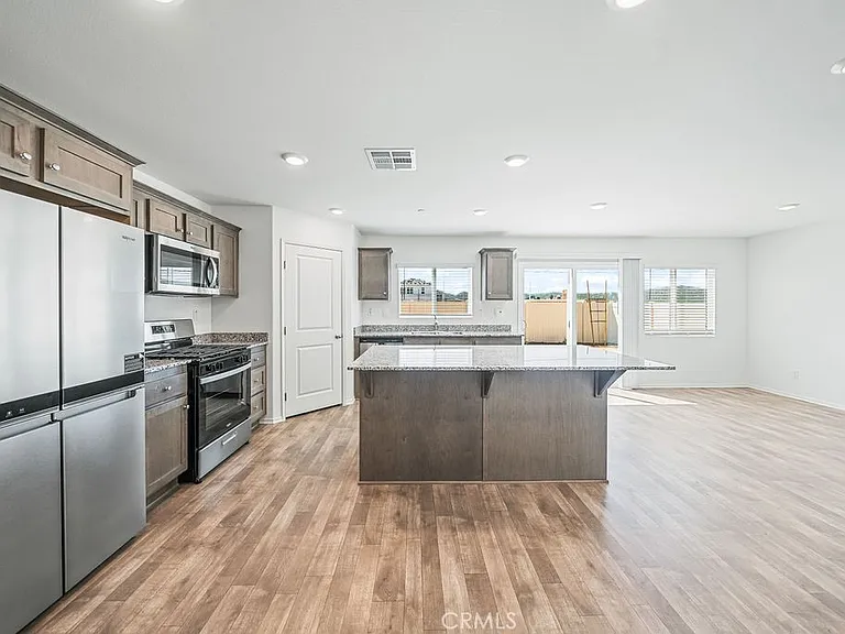 30547 Operetta St — Photo 10