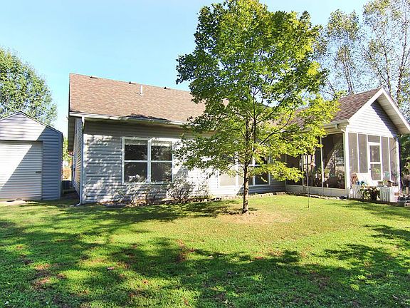 2nd image of 112 Hollyvale Dr