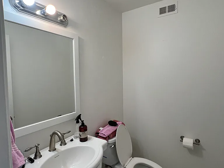 Downstairs half-bath