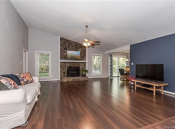 4th image of 11001 Vista Haven Dr