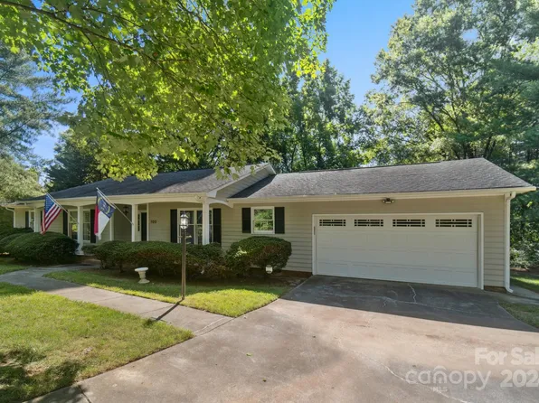 100 Seven Oaks Dr, Monroe, NC 28110