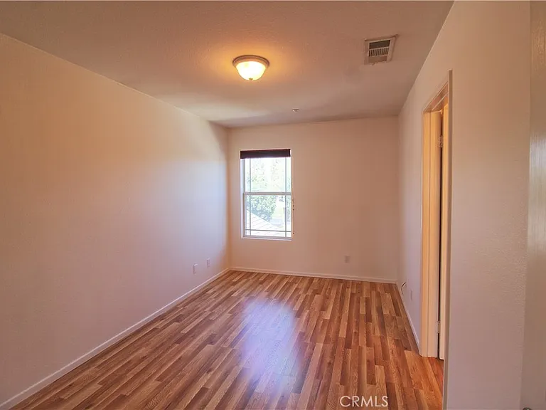 93 Orangewood Ct — Photo 14