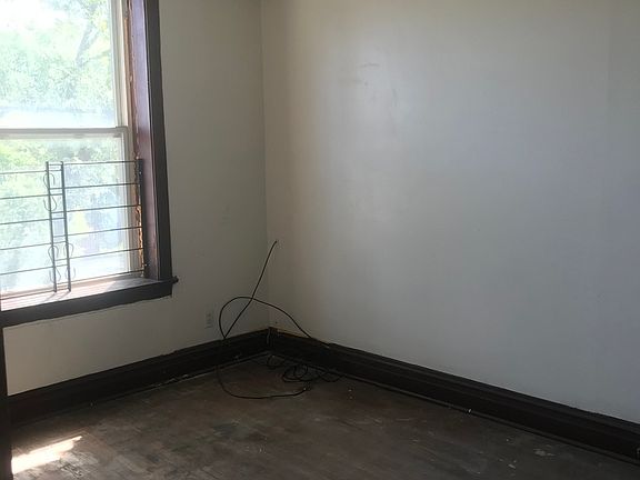 5th image of 5620 S Ashland Ave