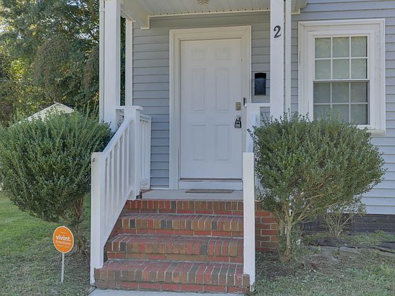 3rd image of 2 Alden Ave