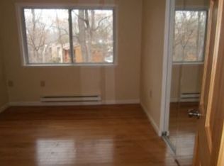 2295 Emerald Heights Ct, Reston, VA 20191