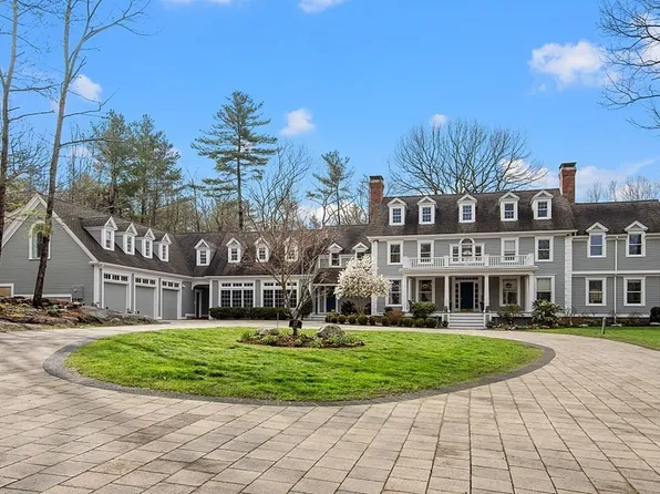 17 Crooked Ln, Manchester, MA 01944