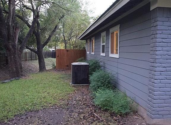 4th image of 8006 Bon Air Dr
