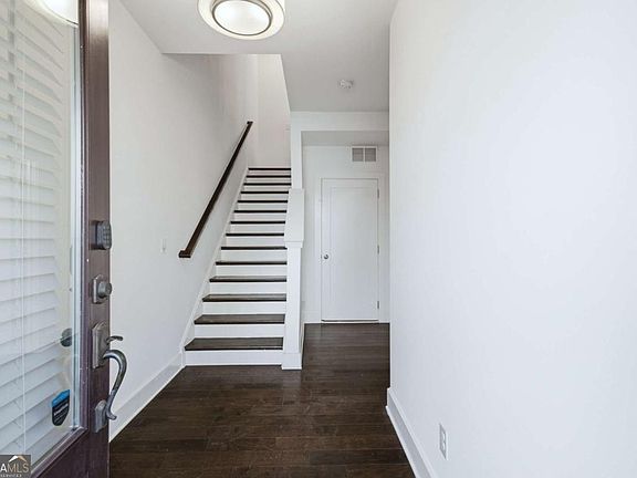 3rd image of 2159 Colvin Ct NW