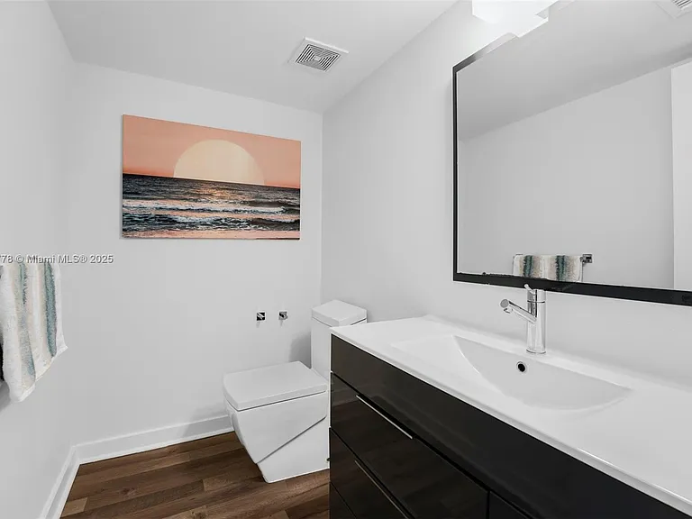 1800 Sunset Harbour Dr #1208 — Photo 11