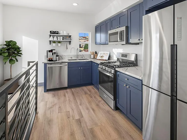 827 1/2 Centennial St — Photo 22