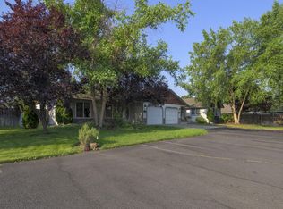 2824 SW Salmon Ave, Redmond, OR 97756