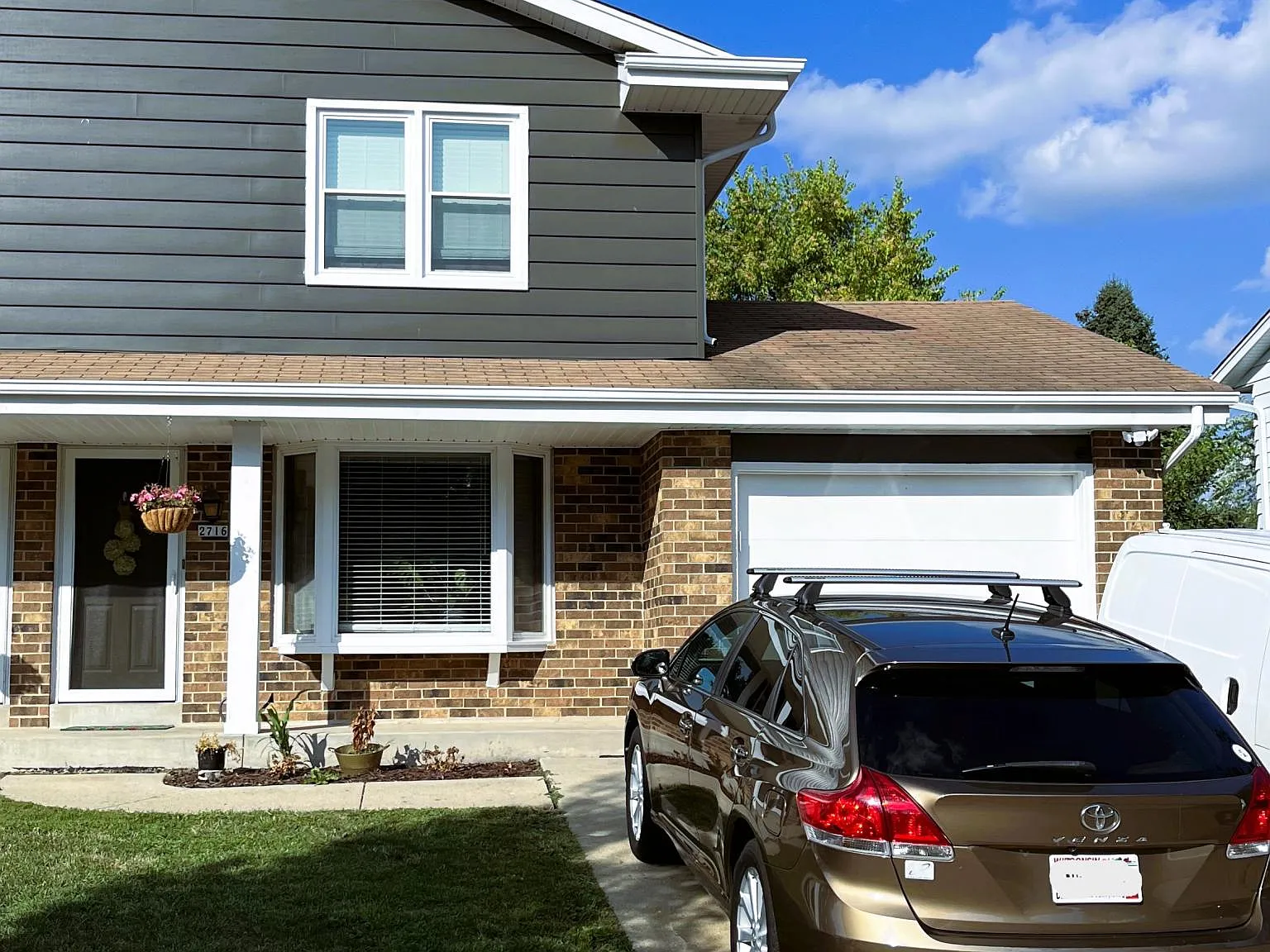3 bed, 1.5 bath, 1330 sqft, $2,200 — Photo 2
