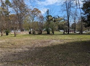 106 S Wilkinson Dr, Saint Pauls, NC 28384