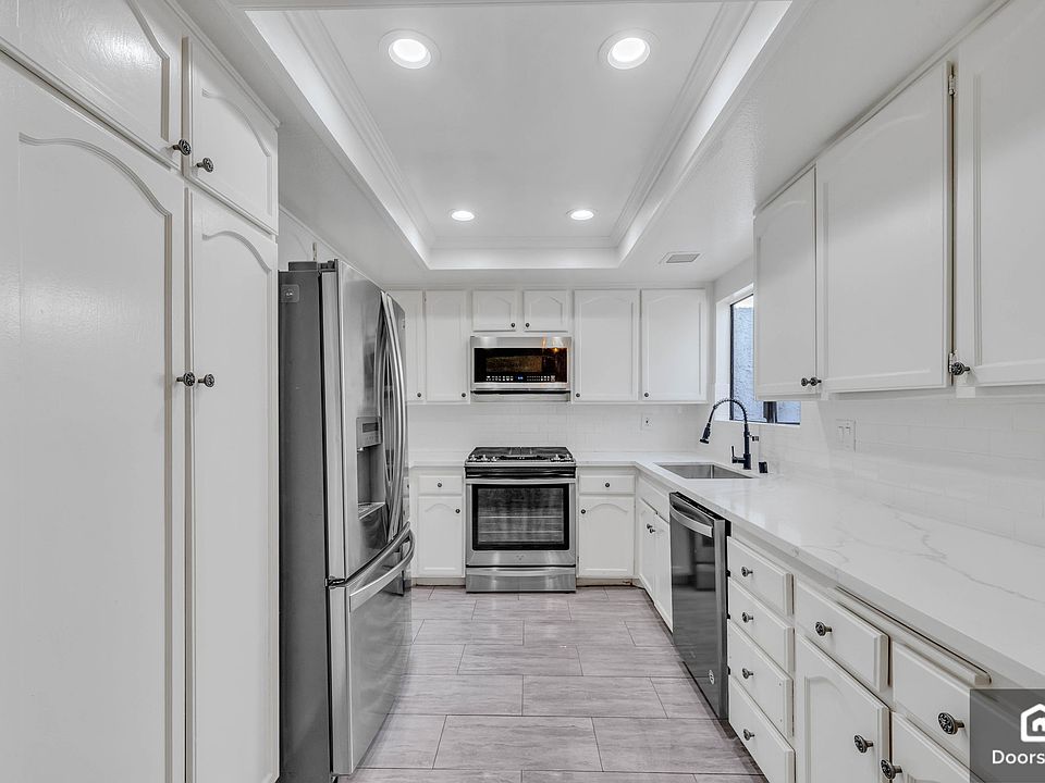 1st image of 7239 Balboa Blvd #A