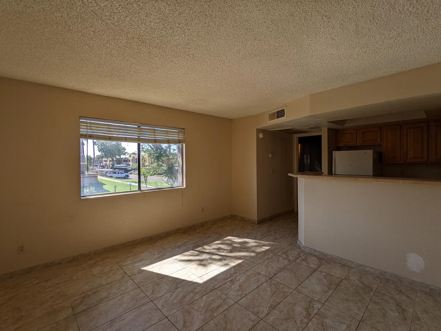 1 bed, 471 sqft, $998 — Photo 3