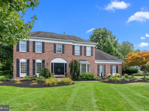 1420 Ridgewood Ln, Newtown, PA 18940