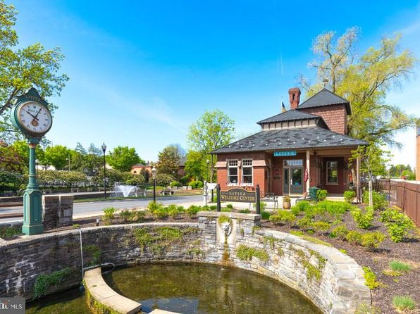 319 N Broad St, Lititz, PA 17543