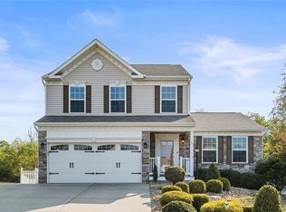 111 Hermitage Ct, Zelienople, PA 16063