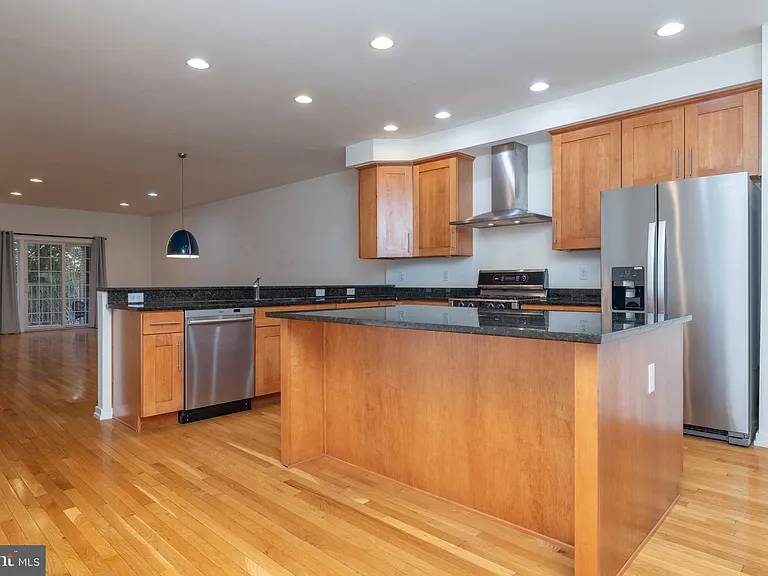 156 Christina Landing Dr — Photo 25