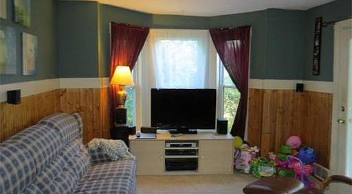 3rd image of 406 Hilldale Ave