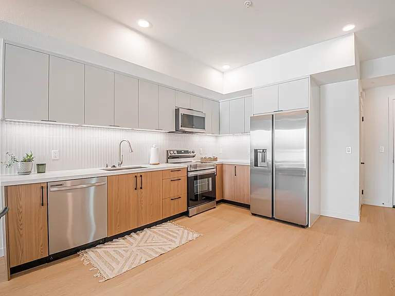856 Gramercy Drive — Photo 76
