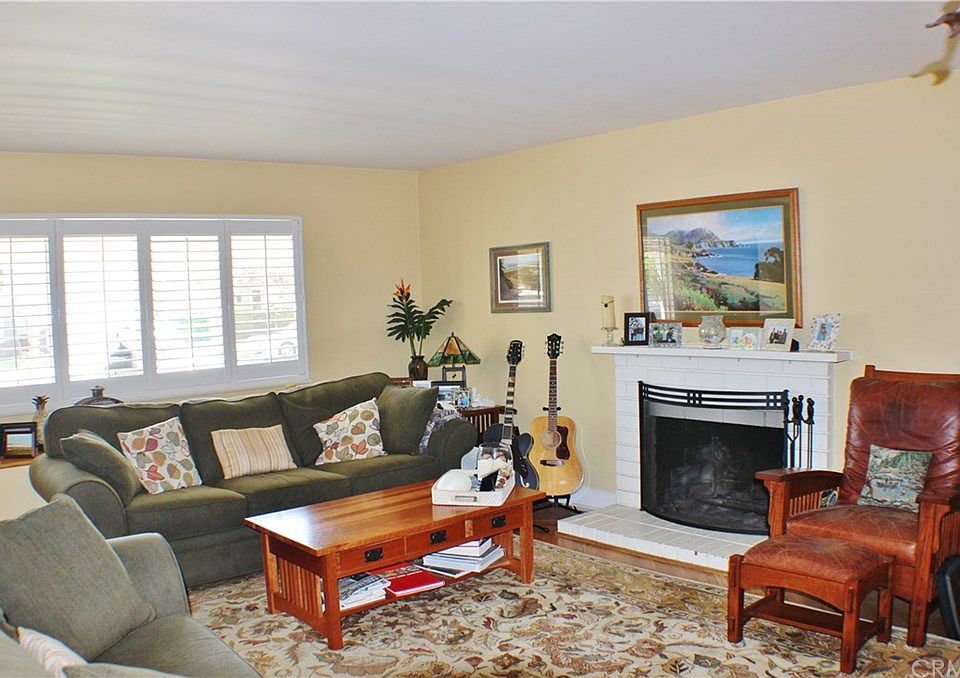 1st image of 3095 Yellowstone Dr