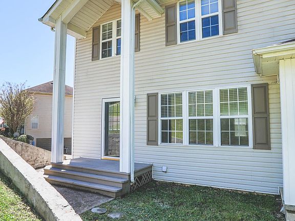 2nd image of 5424 Blue Oak Dr