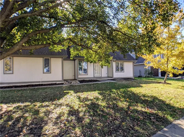 4821 W 122nd Ter, Overland Park, KS 66209