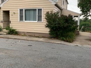 226 Ridge Rd, Spring City, PA 19475